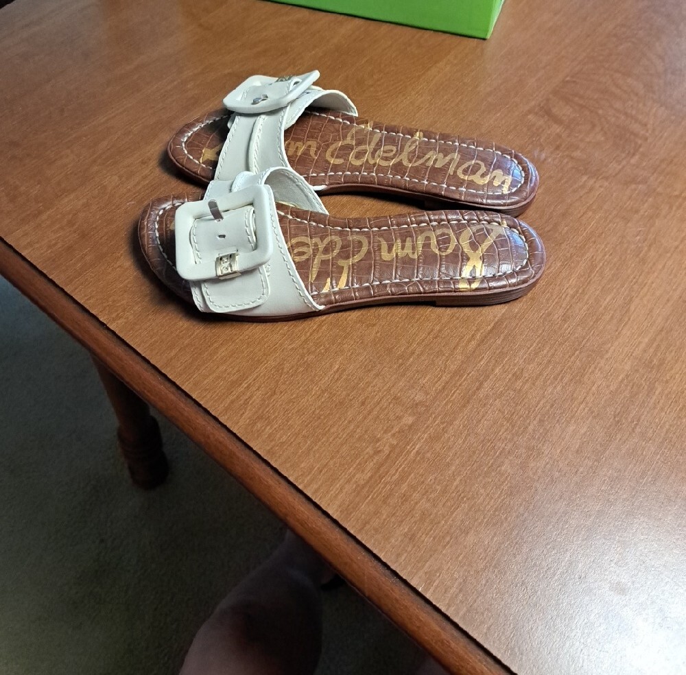 Sam Edelman Cream Slide Sandals with Buckle Detail 6.5 - Picture 4 of 5
